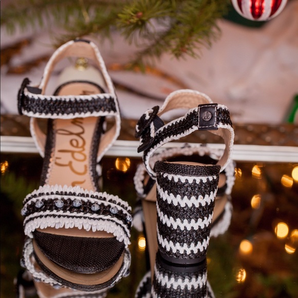 Sandals - Picture 4 of 5